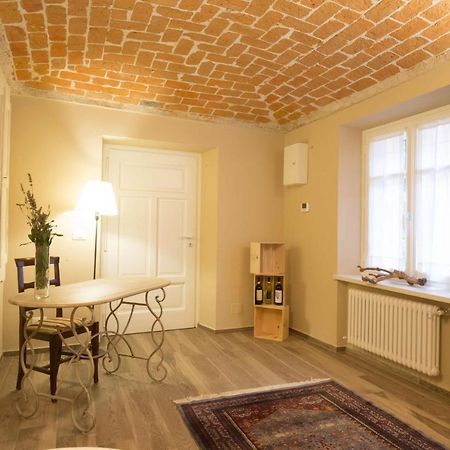 Bed and Breakfast Dimora Della Rocca Костильоле-д'Астри Экстерьер фото