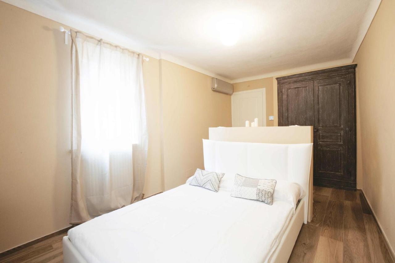 Bed and Breakfast Dimora Della Rocca Костильоле-д'Астри Экстерьер фото